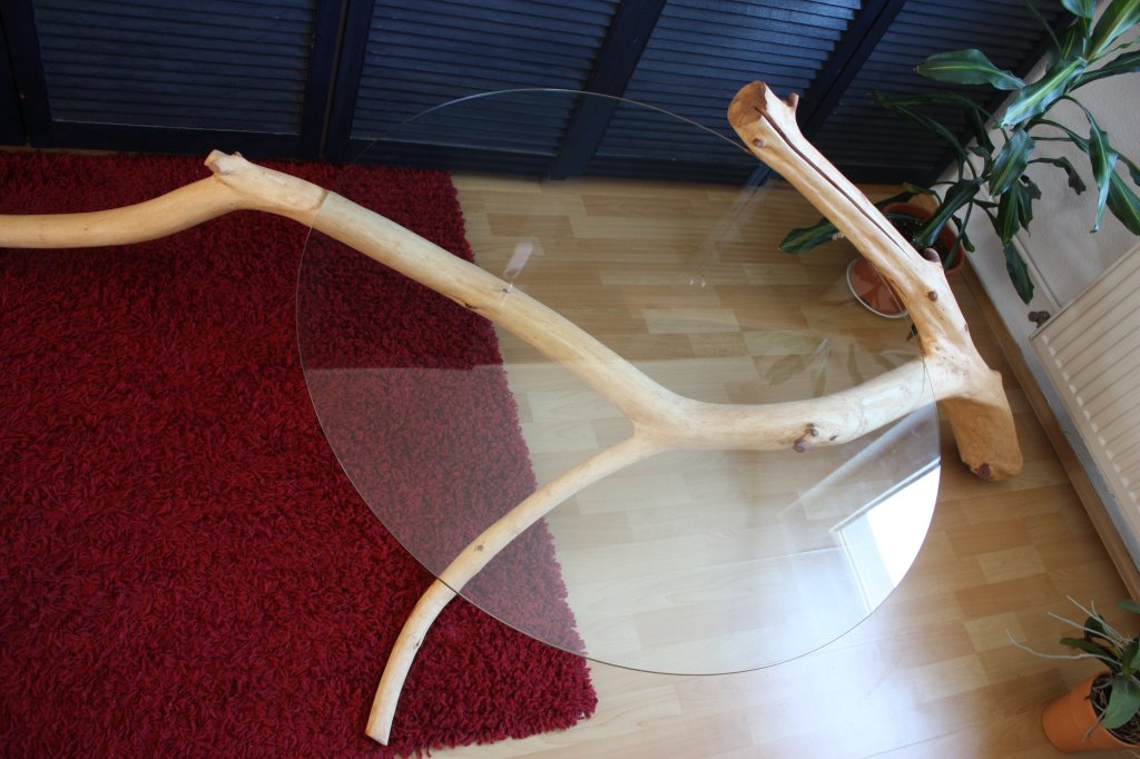 minimalistischer-tisch-holz